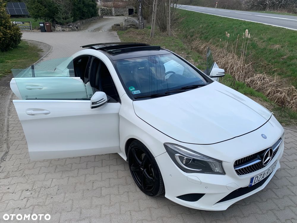 Mercedes-Benz CLA 200 Urban - 20