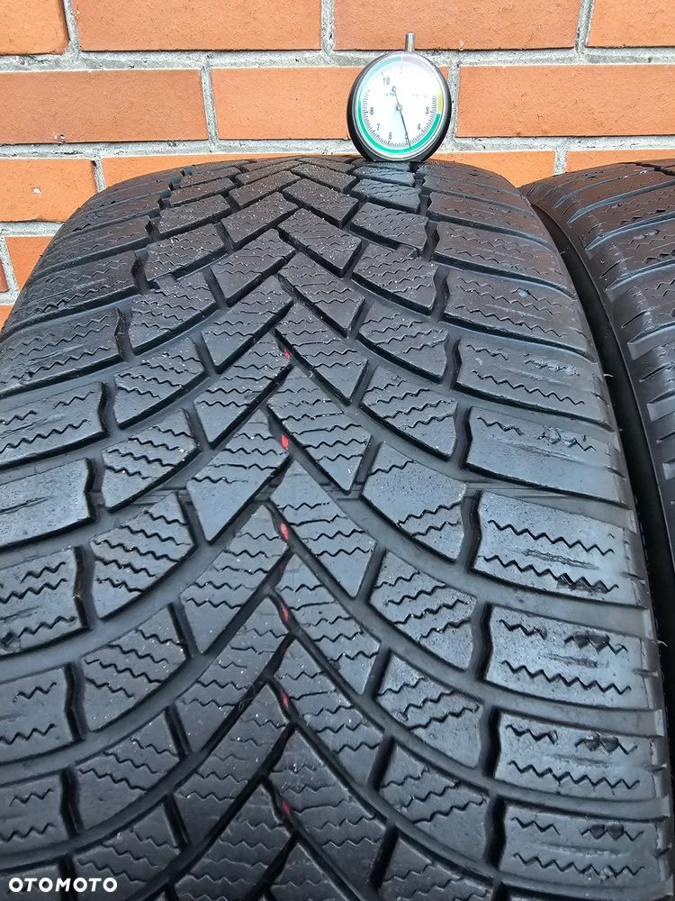(K2) 235/40R19 96V 5,5mm 21r / Bridgestone Blizzak LM005 - 11