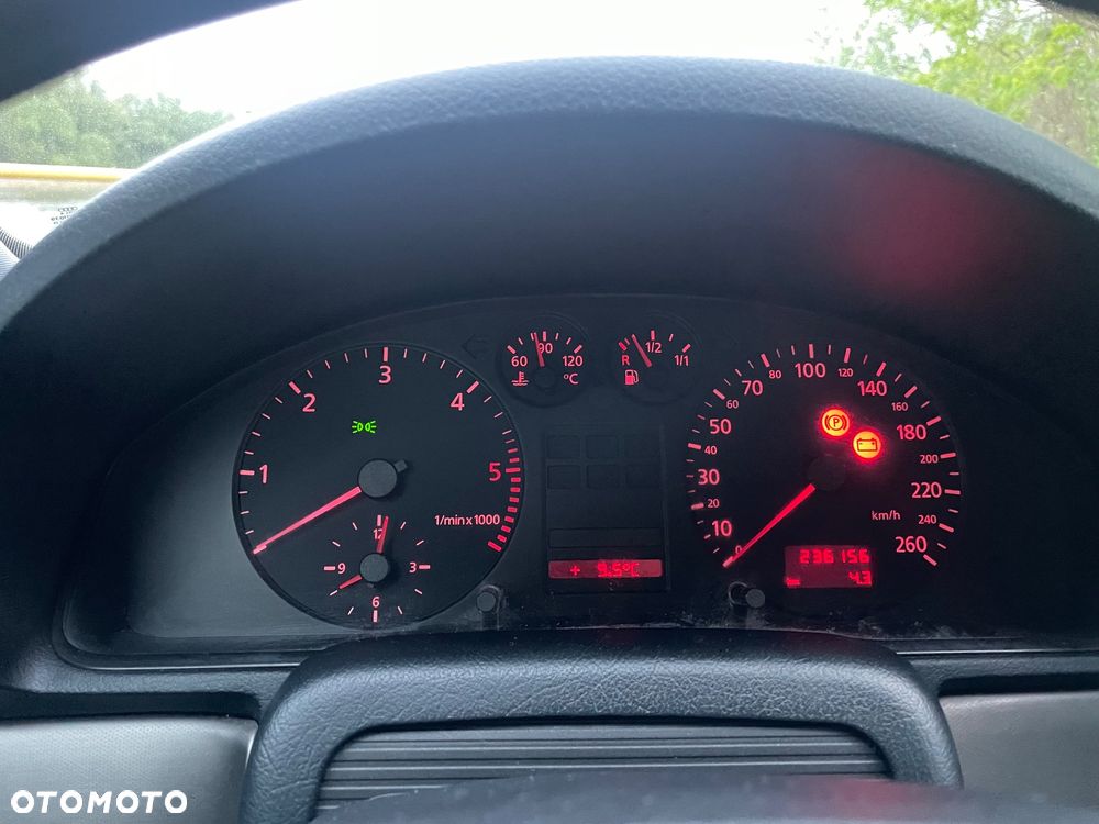 Audi A4 Limousine - 9