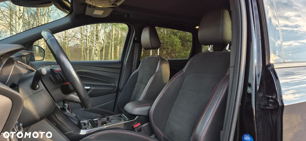 Ford Kuga 2.0 TDCi 4x4 ST-Line - 10