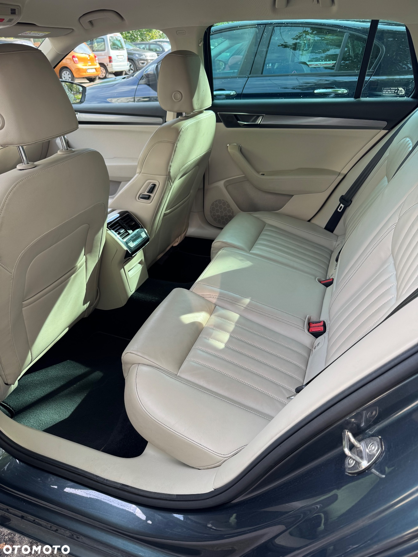 Skoda Superb 2.0 TDI SCR Style DSG - 20