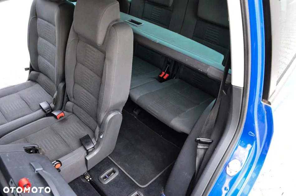 Volkswagen Touran 2.0 TDI DPF Highline - 34