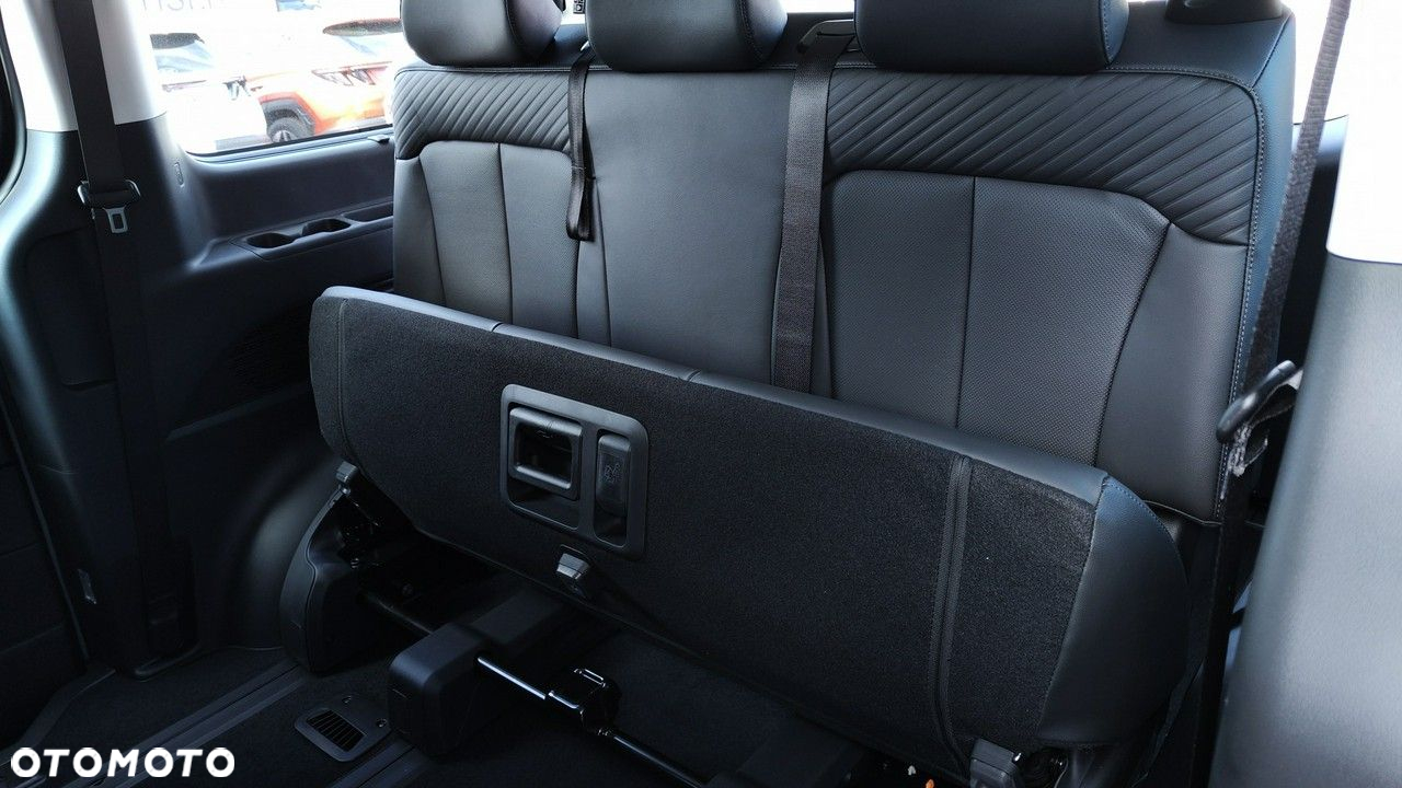 Hyundai Staria - 26
