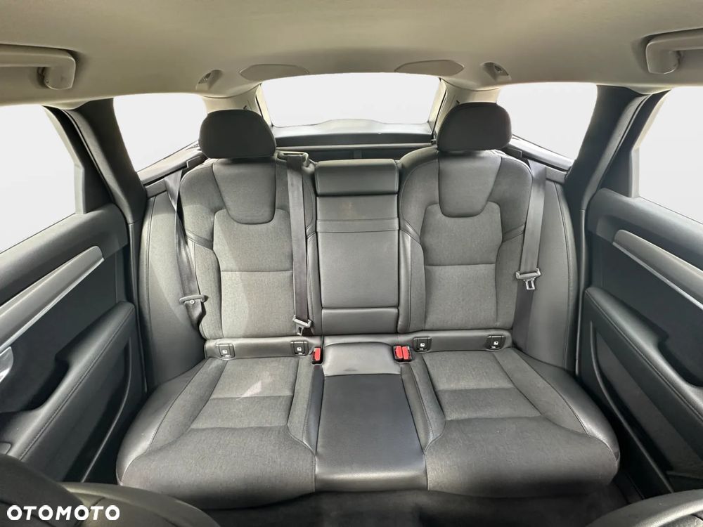 Volvo V90 D4 Momentum - 15