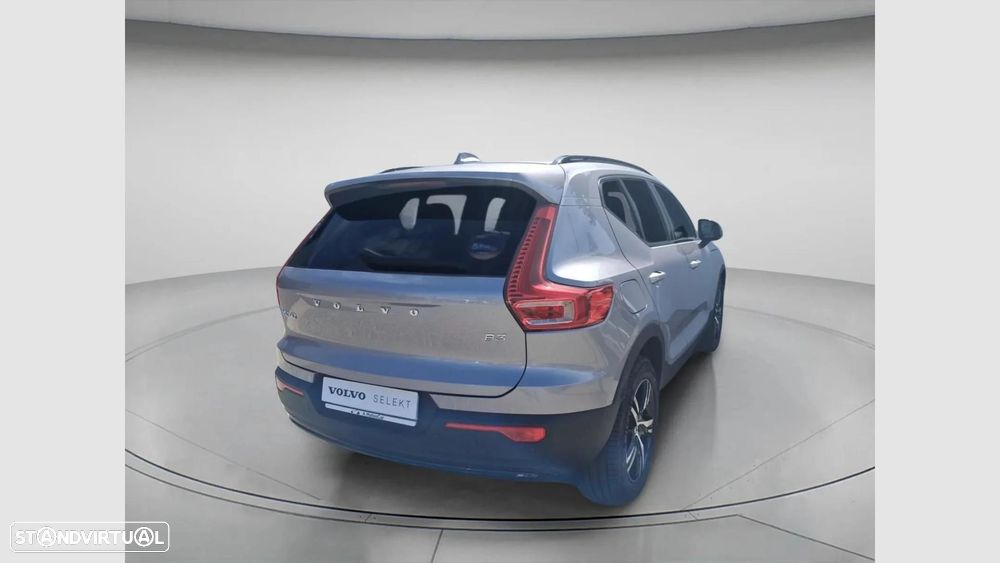 Volvo XC 40 2.0 B3 Plus Dark - 8