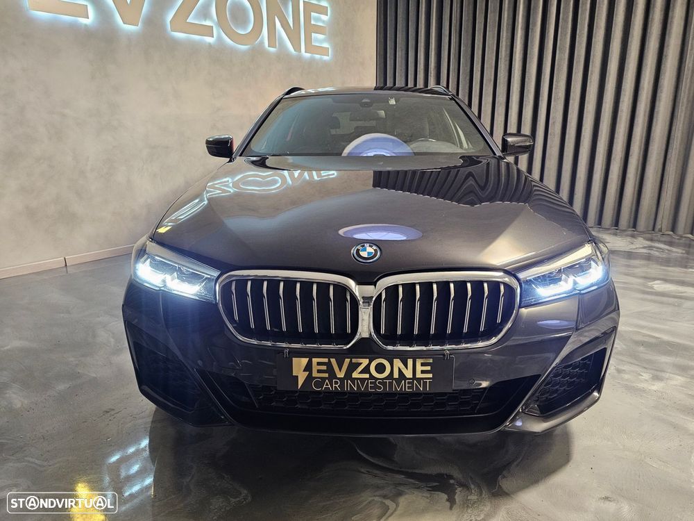 BMW 530 e Pack Desportivo M - 3