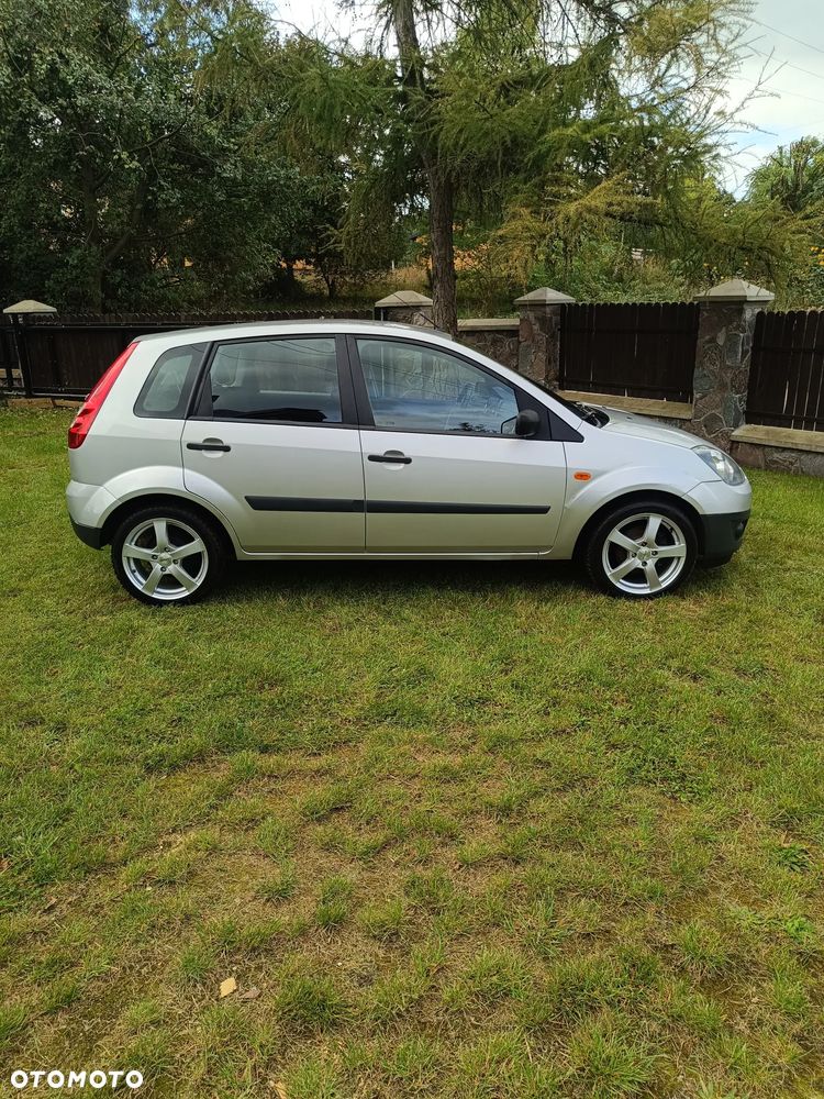 Ford Fiesta 1.3 - 5