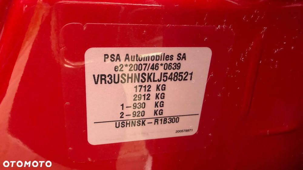 Peugeot 2008 1.2 PureTech Allure S&S - 36