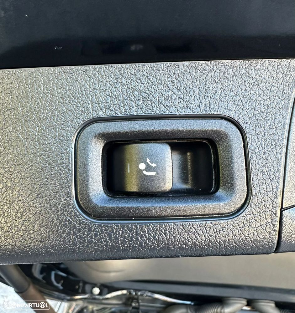 Mercedes-Benz GLB 180 d AMG Line - 21