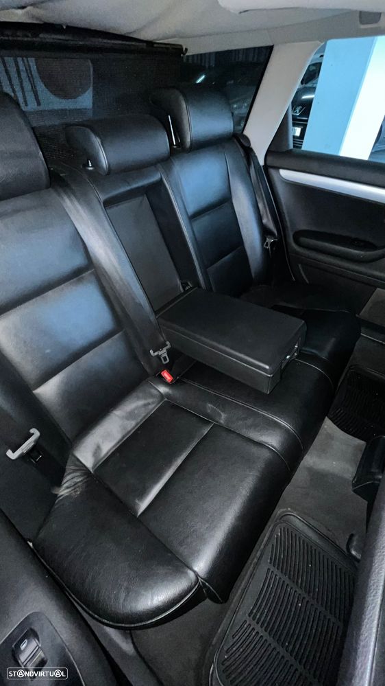 Audi A4 Avant 2.0 TDi S-line - 9