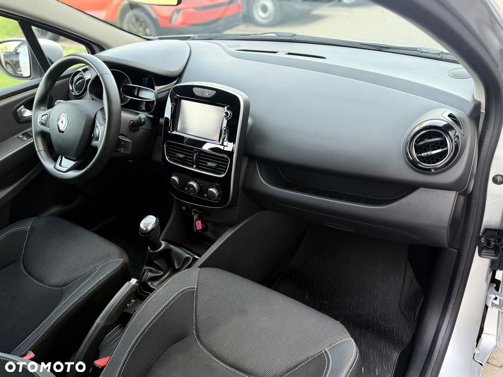 Renault Clio - 27