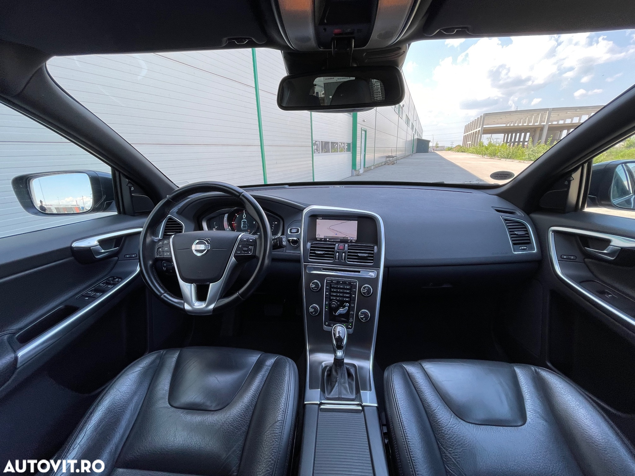 Volvo XC 60 D5 AWD Geartronic Summum - 13