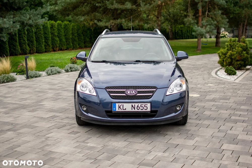 Kia Ceed - 14