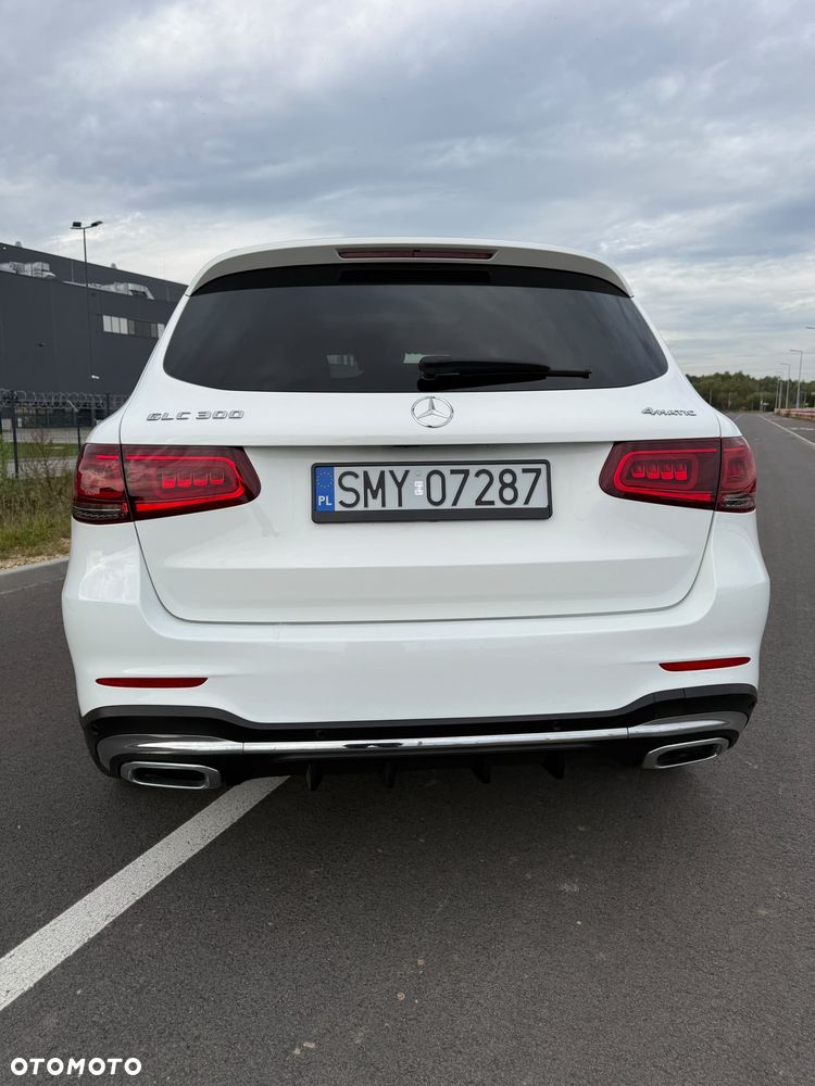 Mercedes-Benz GLC 300 4-Matic - 16