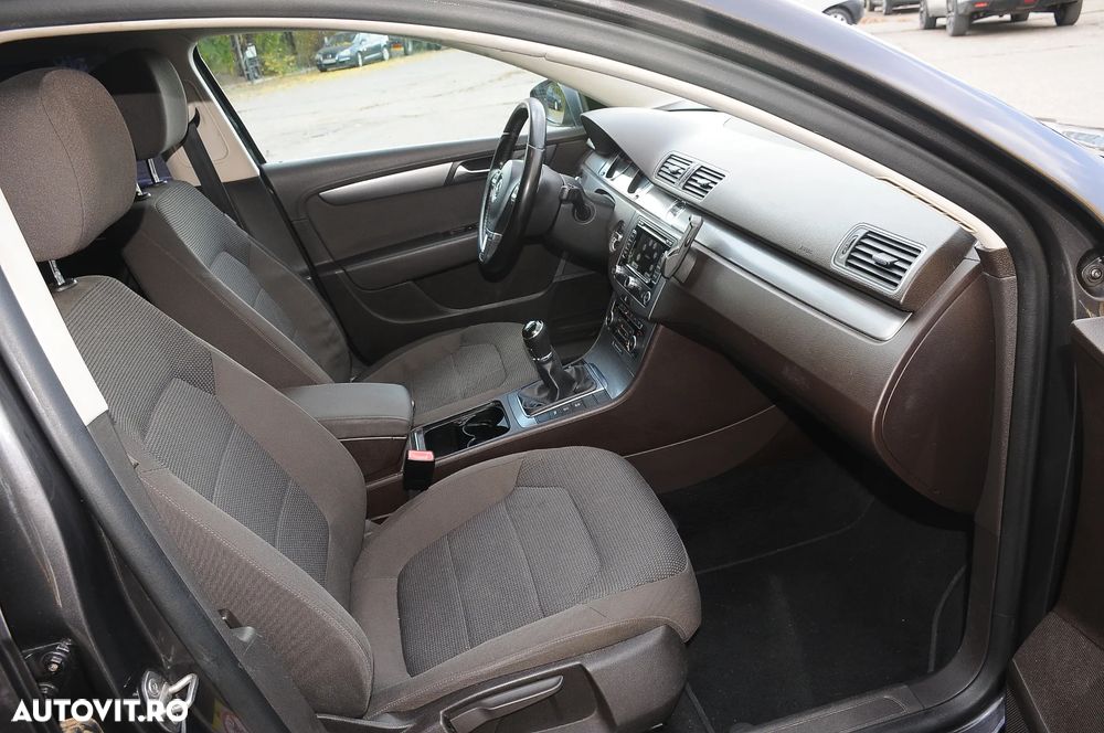 Volkswagen Passat Variant 2.0 TDI BlueMotion Technology Highline - 12