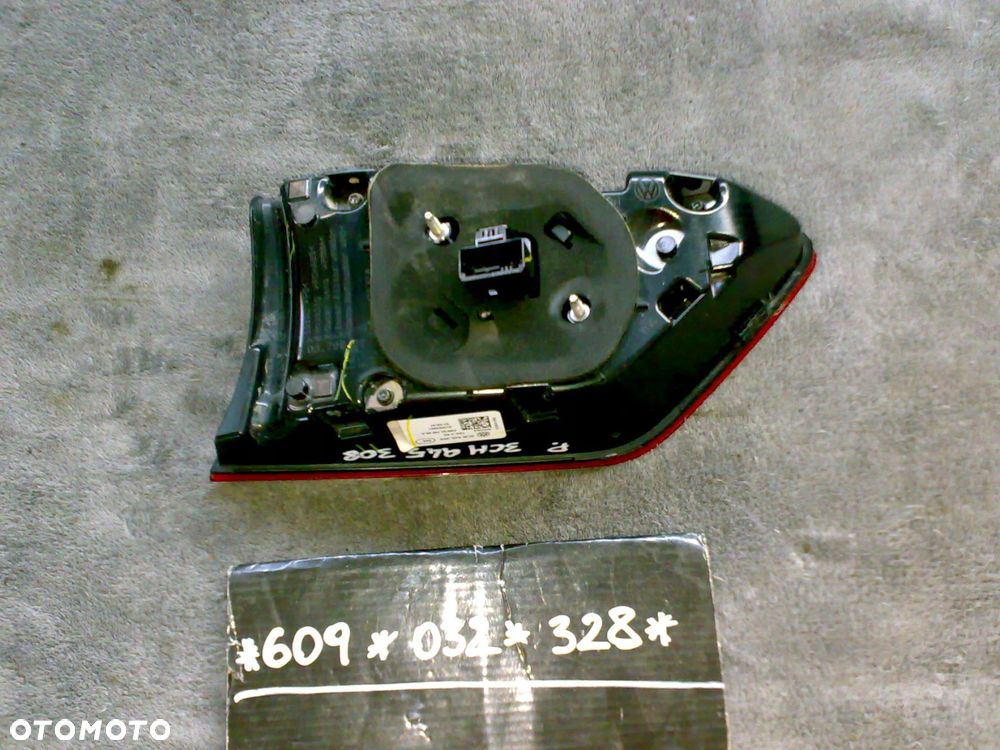 vw atlas cross sport 2021 - lampa tylna tył prawa w klapę iq-light - 3