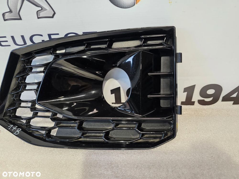 AUDI RS5 8W6 LEWA / PRAWA KRATKA BOCZNA ZDERZAKA PRZEDNIEGO PRZÓD NR 8W6807682Q / 8W6807681Q NR AUKCJI KB17 - 8