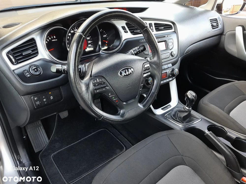 Kia Ceed 1.4 CVVT ISG Attract - 14