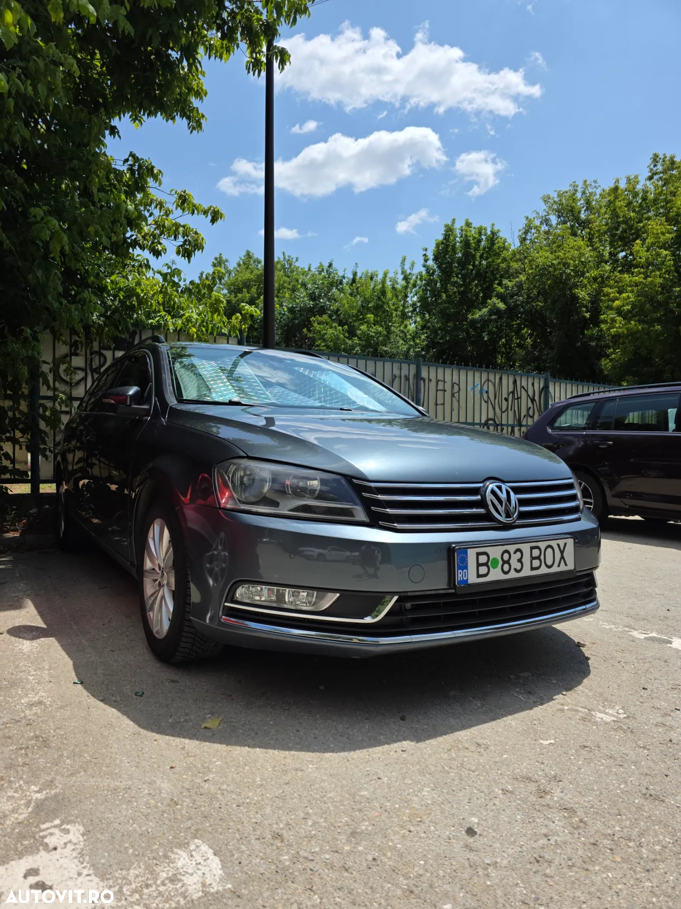Volkswagen Passat - 12