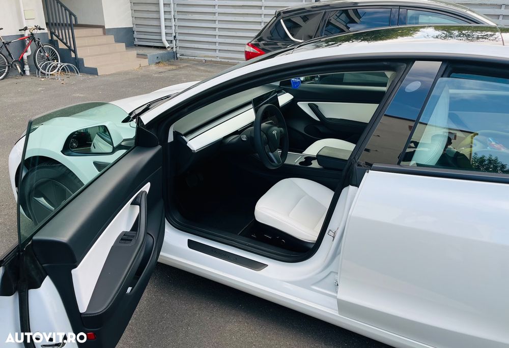 Tesla Model 3 Standard Reichweite Plus Hinterradantrieb - 5