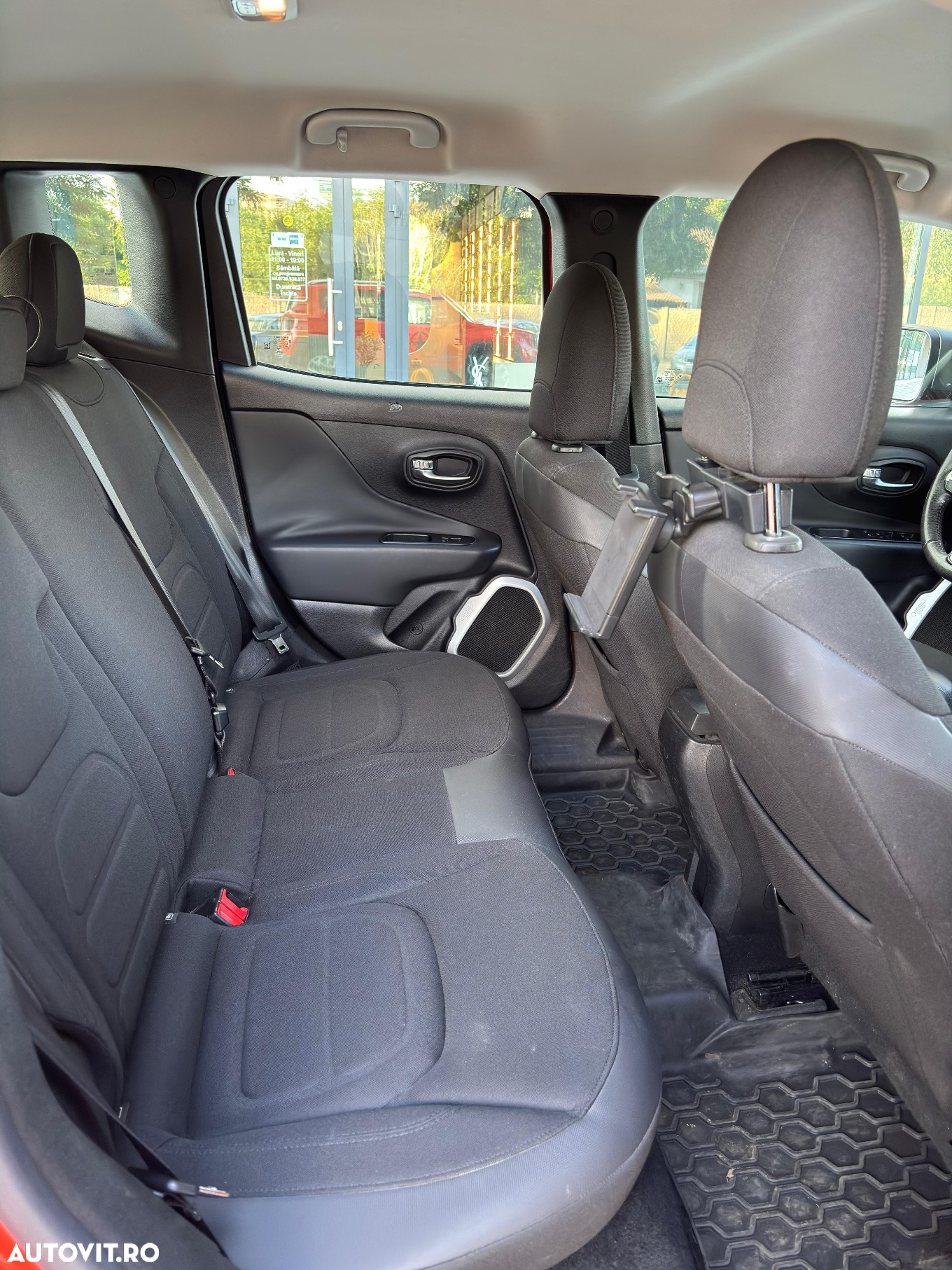 Jeep Renegade 1.6 E-TorQ 4x2 Sport - 12