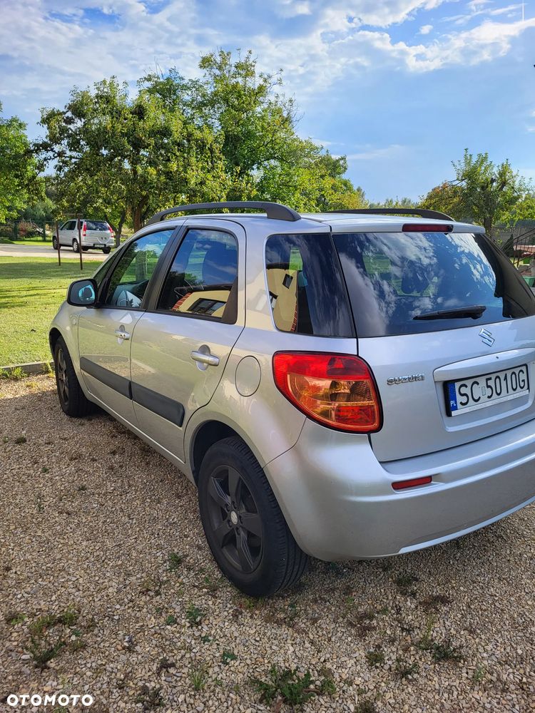 Suzuki SX4 1.6 Premium - 5