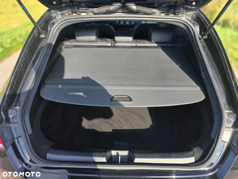 Mercedes-Benz CLA - 13