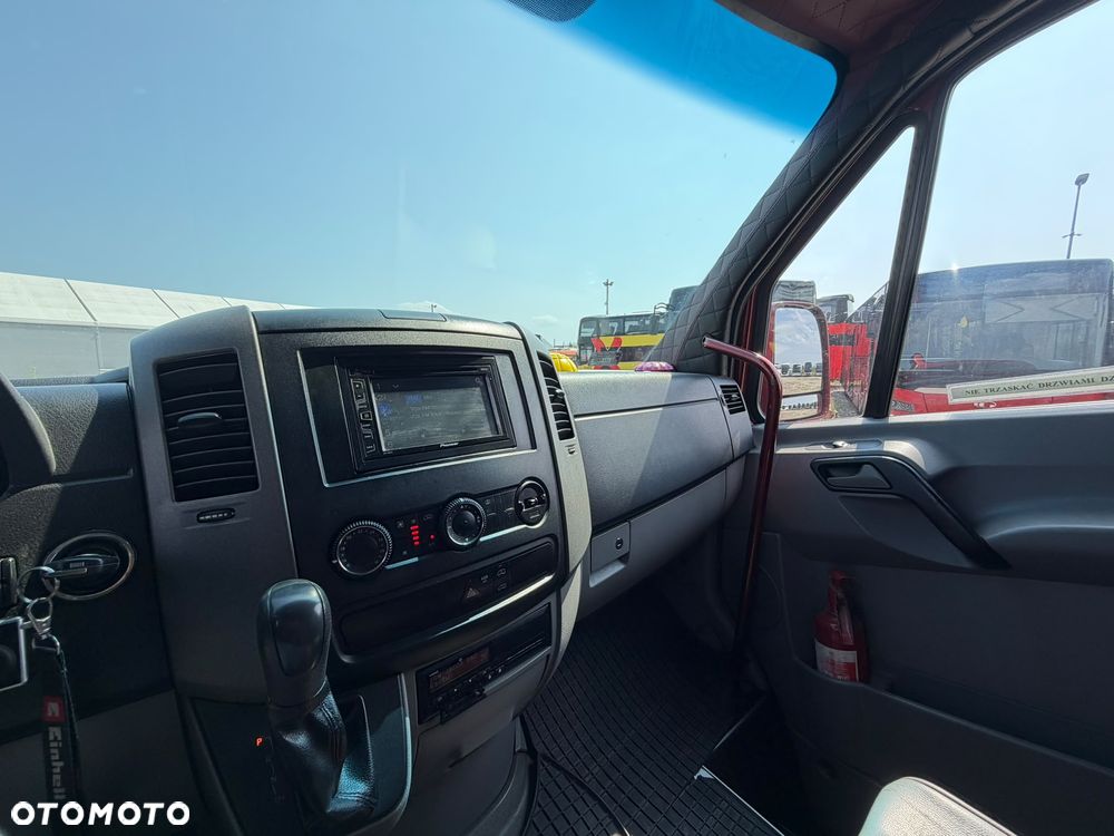 Mercedes-Benz Sprinter 519 - 21