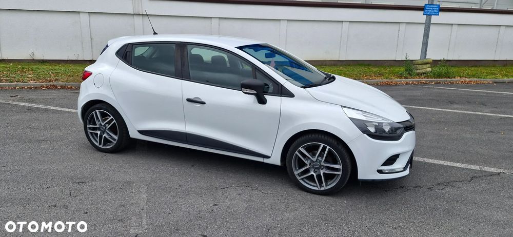 Renault Clio - 12