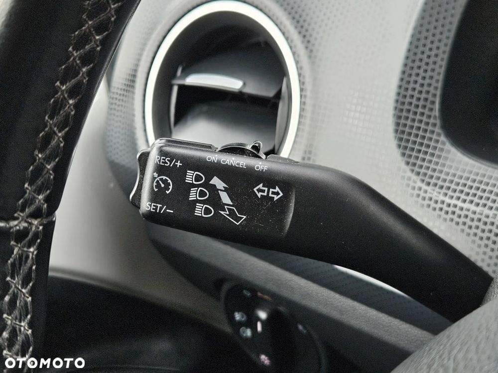 Volkswagen up! IQ.DRIVE - 15