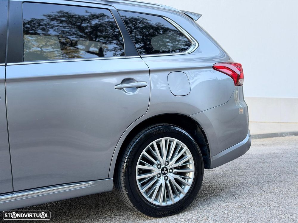 Mitsubishi Outlander - 9