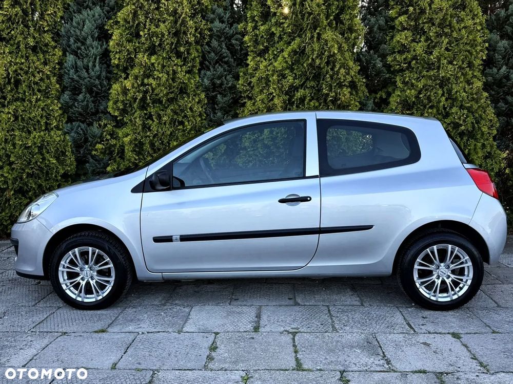Renault Clio - 20