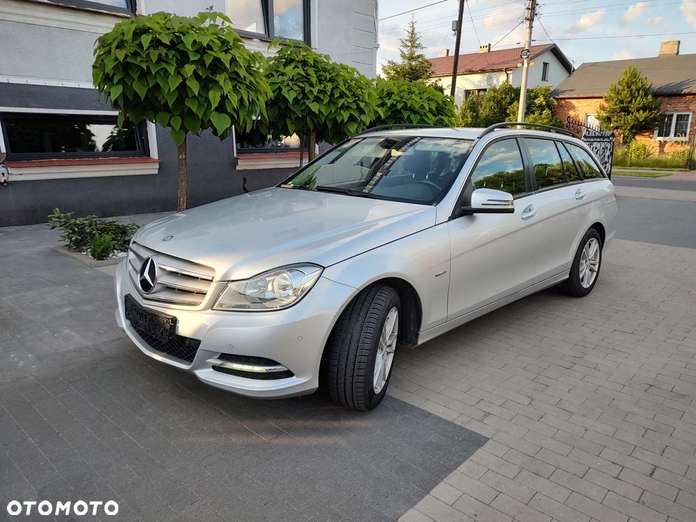 Mercedes-Benz Klasa C 200 CDI BlueEff Avantgarde - 1
