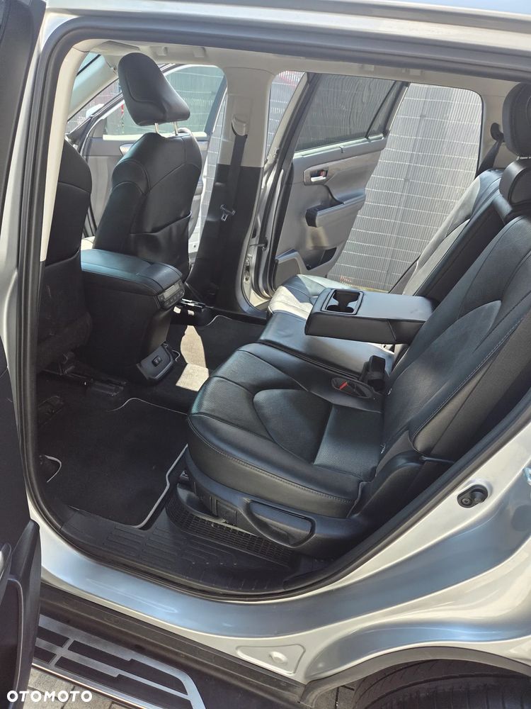 Toyota Highlander 2.5 Hybrid Executive - 10