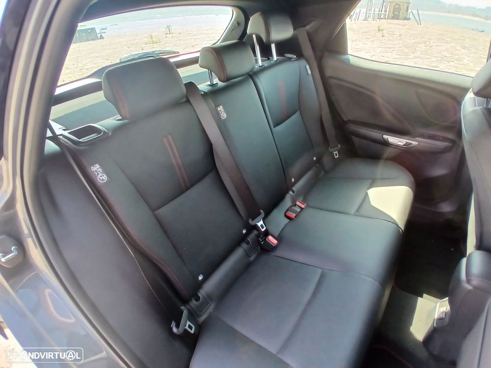 Lexus LBX Elegant - 19