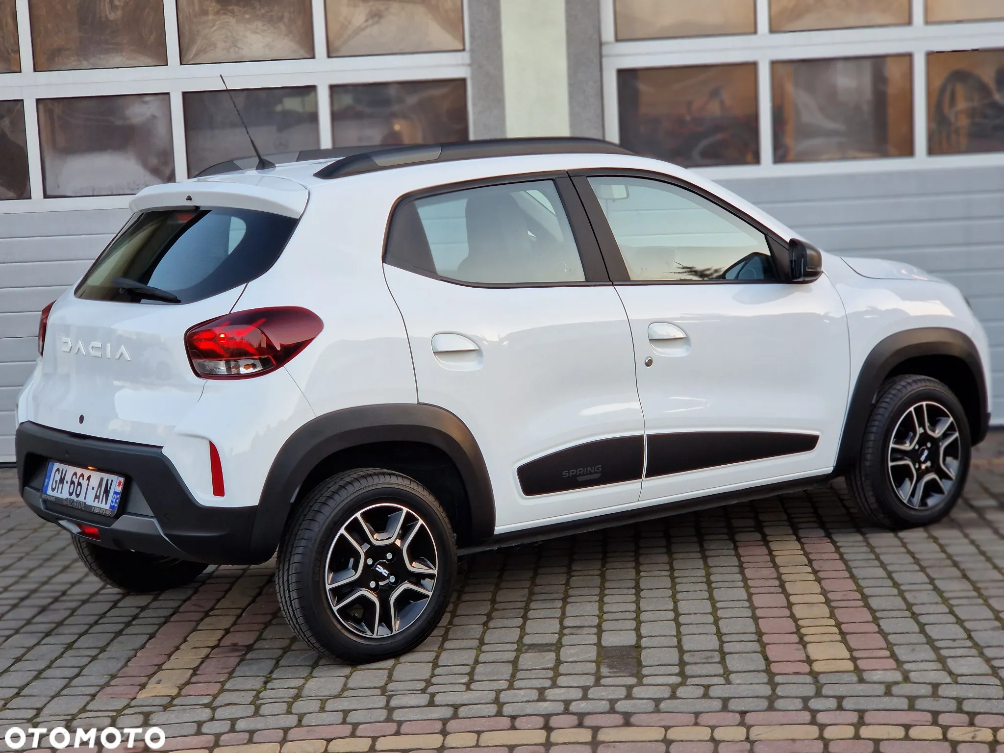 Dacia Spring - 10