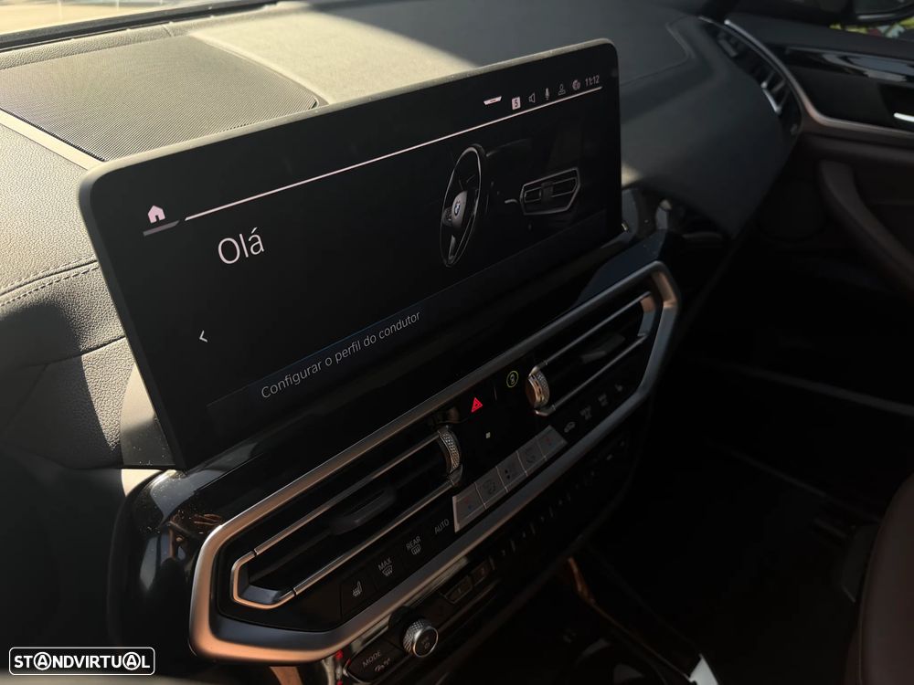 BMW iX3 M Sport Impressive - 11