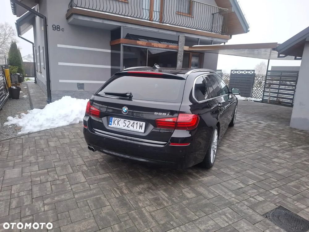 BMW Seria 5 528i Luxury Line - 34