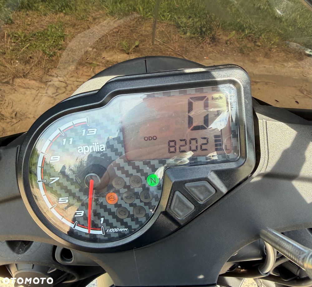 Aprilia Tuono - 9
