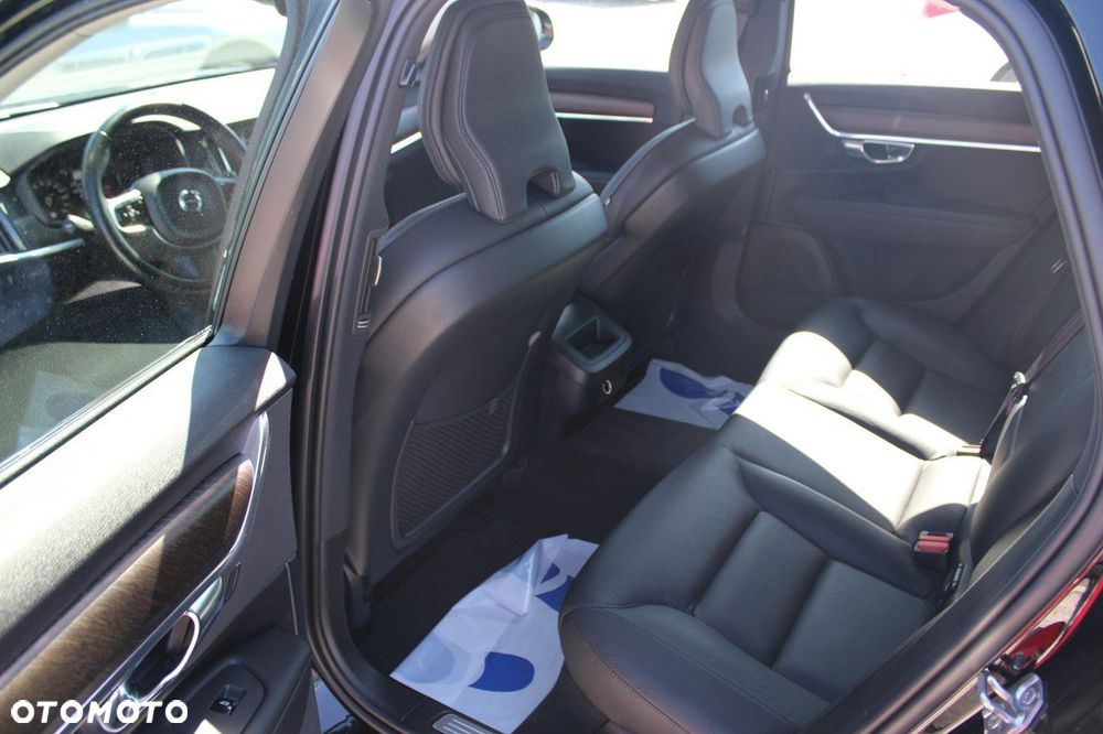 Volvo V90 Cross Country D4 AWD - 31