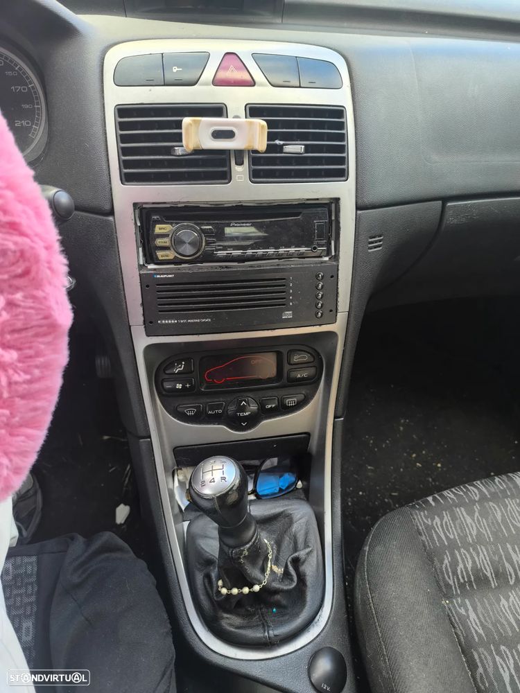 Peugeot 307 Break 1.4 HDi Navtech - 4