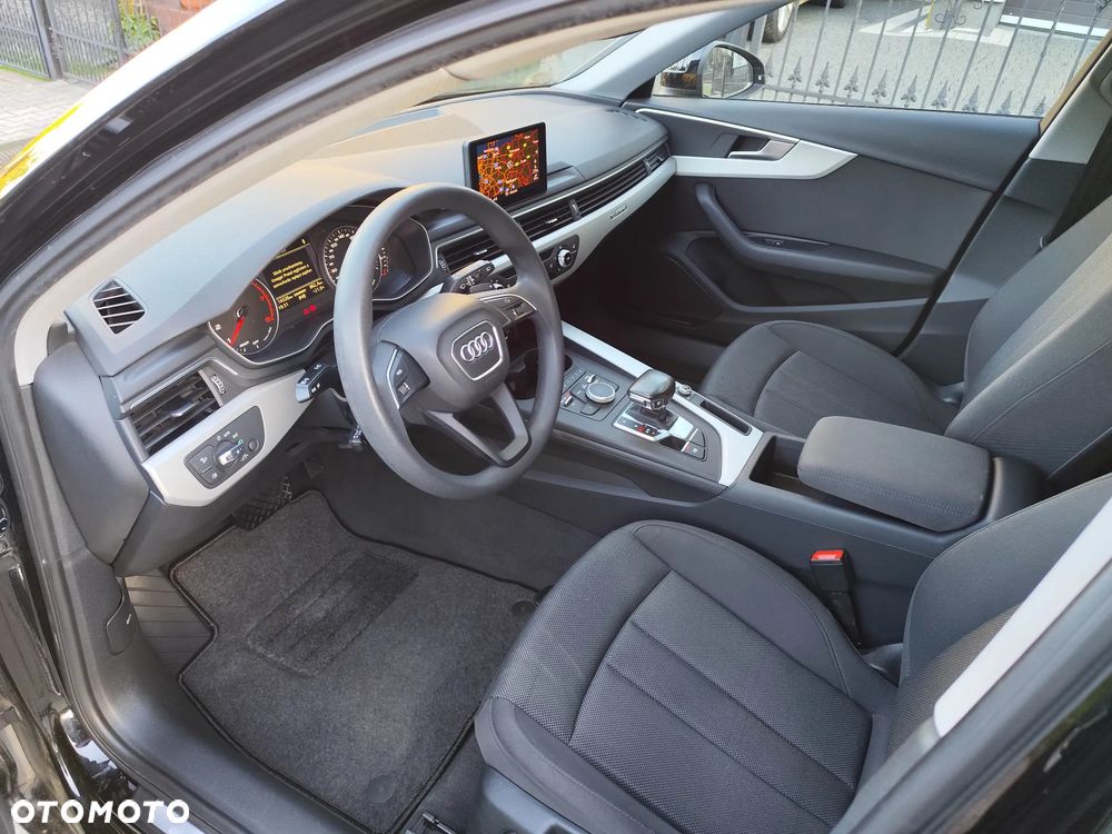 Audi A4 Avant 45 TFSI quattro S tronic - 5