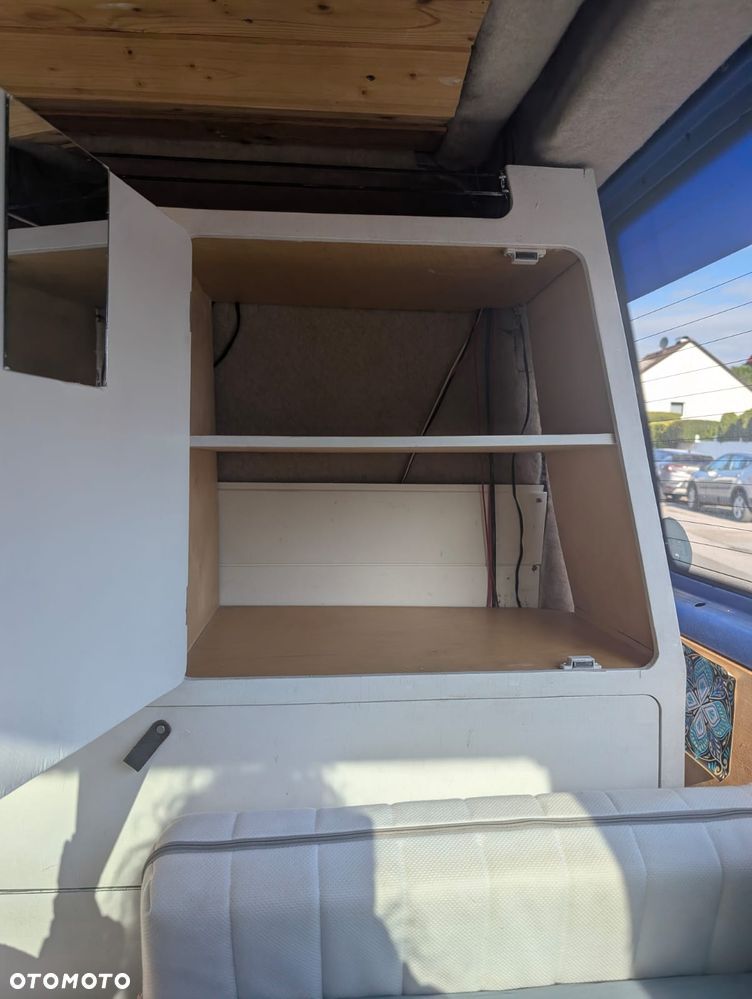 Volkswagen Transporter - 15