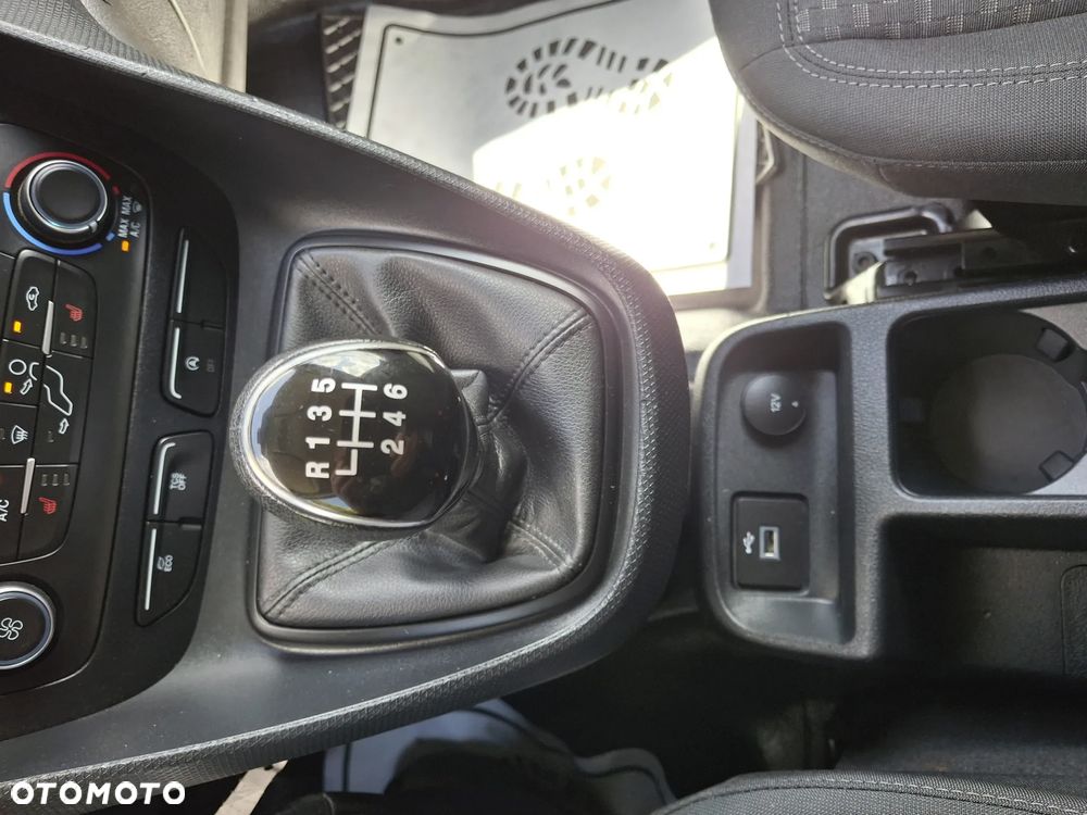 Ford TRANSIT CONNECT TREND - 22