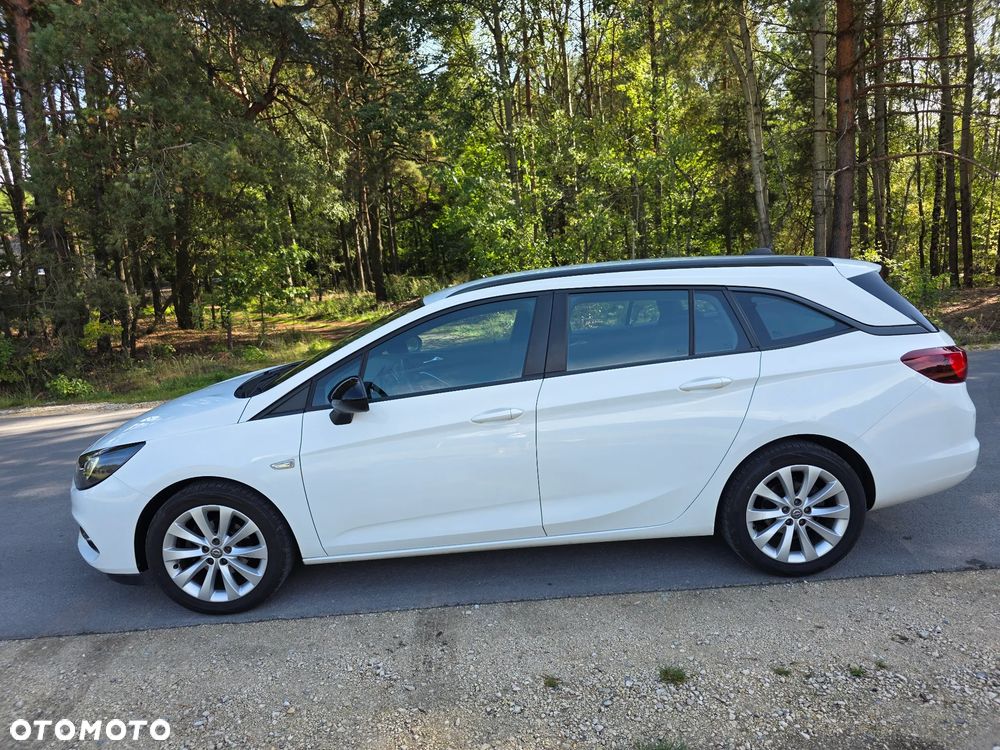 Opel Astra 2021 photo 3