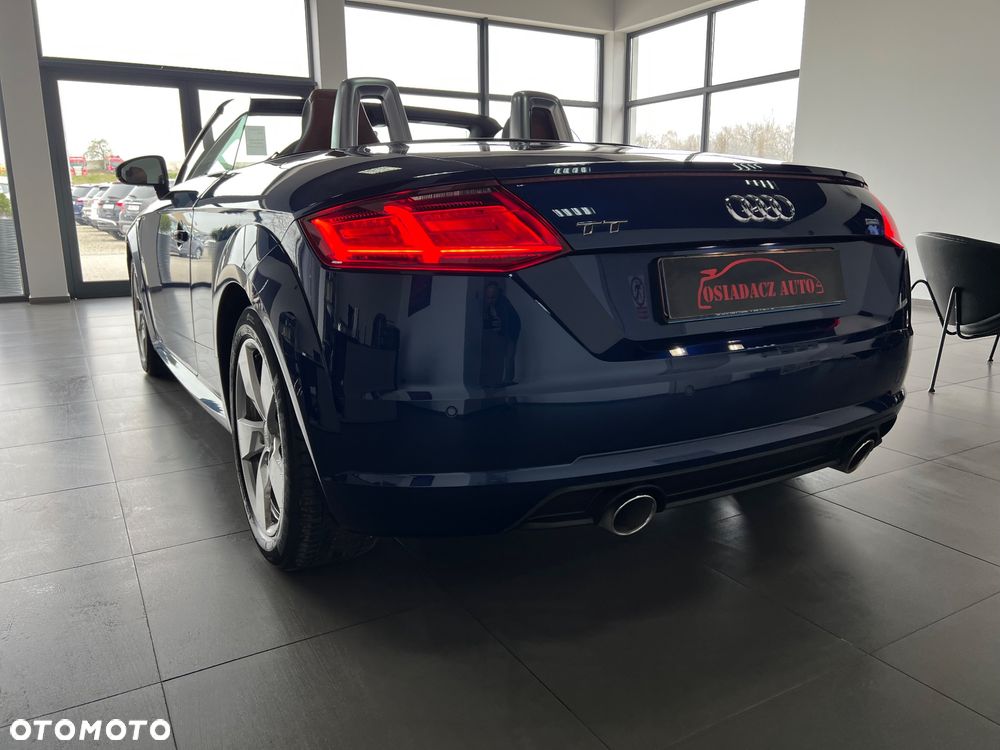 Audi TT Roadster - 4