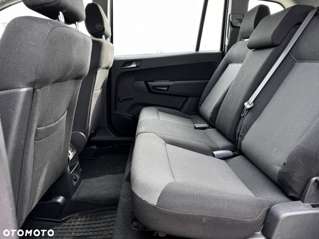 Opel Zafira - 16