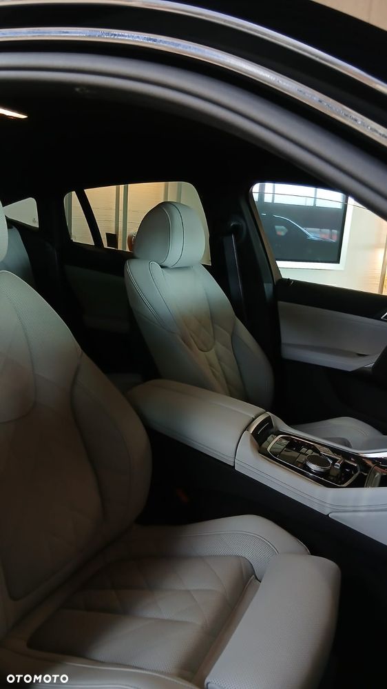 BMW X6 xDrive30d mHEV sport - 14