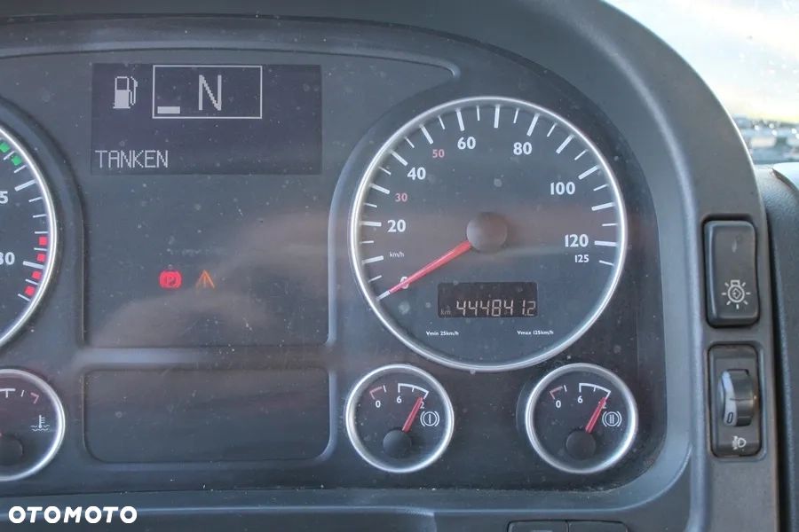 MAN TGM  18.280 żuraw hiab 122 skrzynia  7.2M - 26