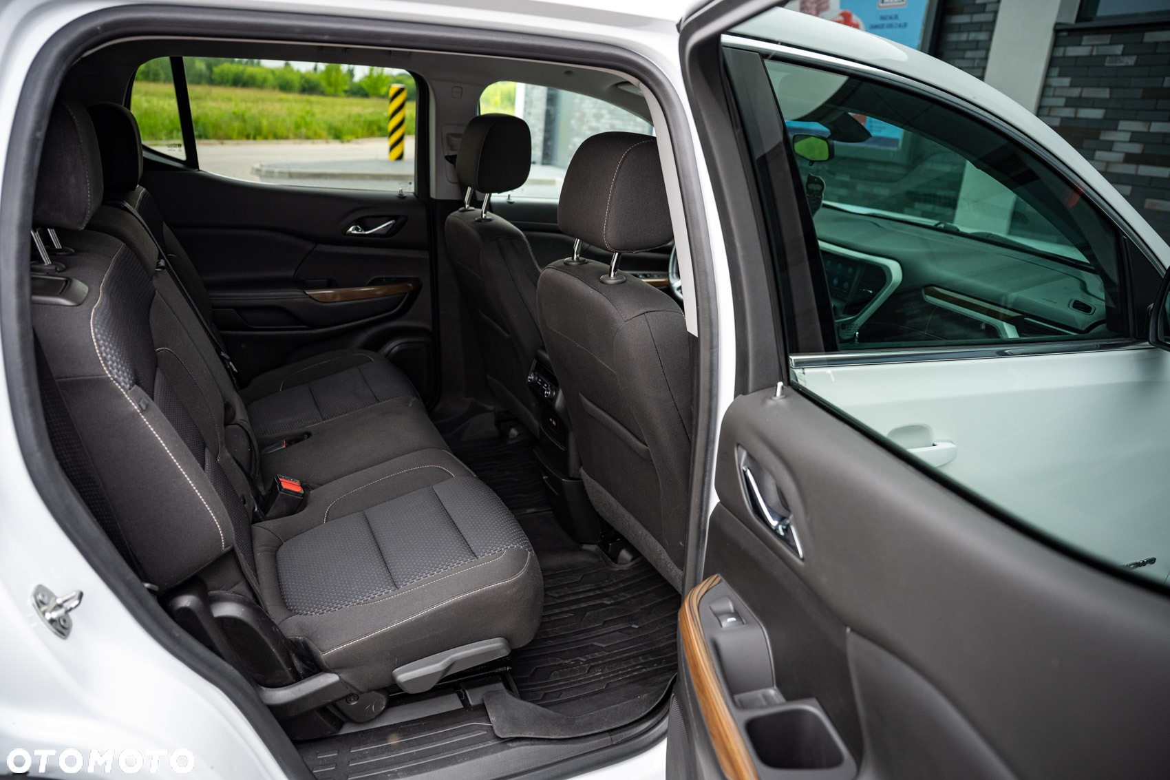 GMC Acadia - 26